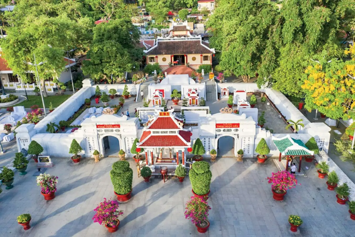 Lăng thoại Ngọc Hầu