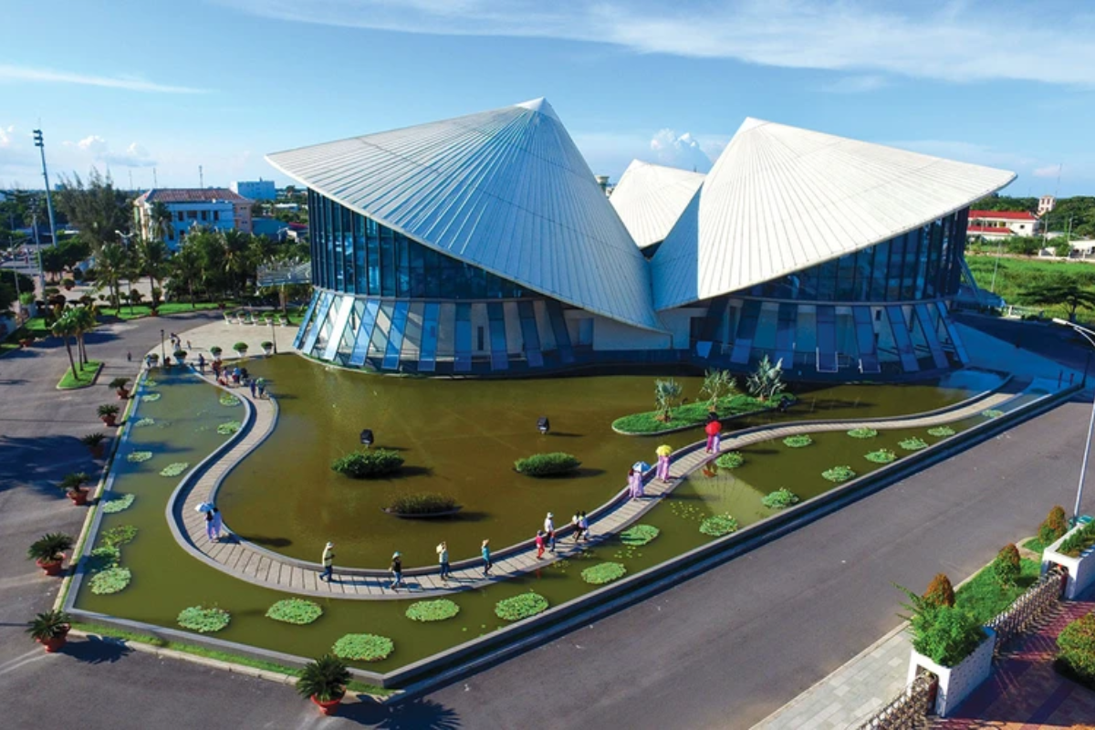 Nhà hát Cao Văn Lầu